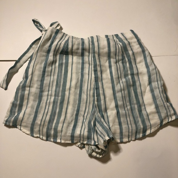 Show me your mumu The Great Wrap Shorts - Picture 8 of 10